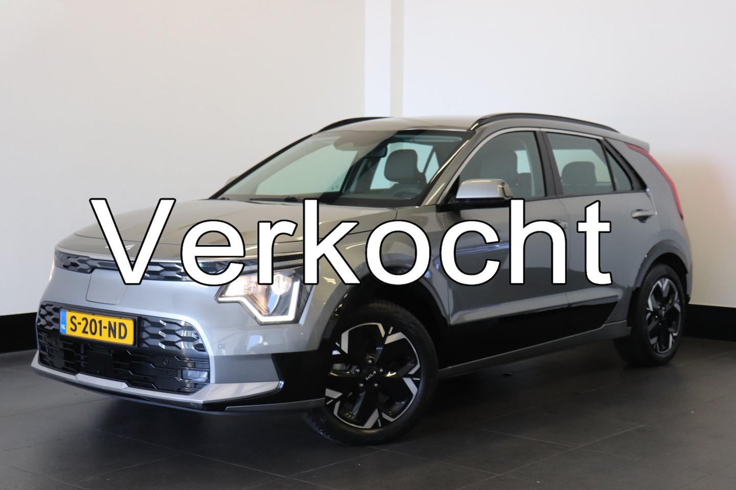 Kia Niro EV - DynamicLine 64.8 kWh SOH 100% | ACC | Camera | Stoelverw. | Keyless | €26.900,- incl. BTW - AutoWereld.nl