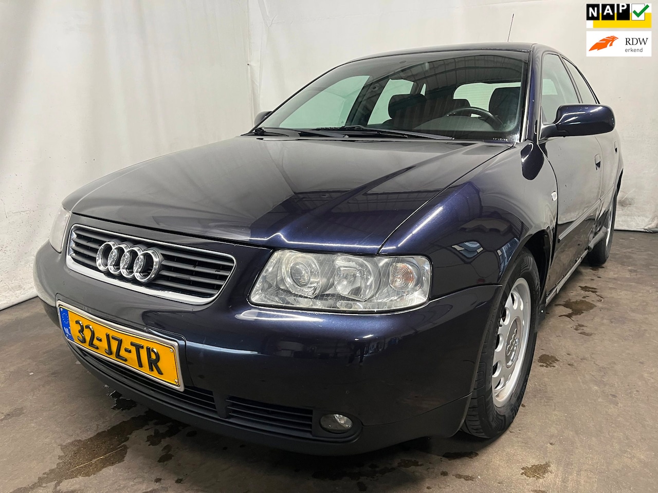Audi A3 - 1.6 Attraction SCHADEAUTO!! - AutoWereld.nl