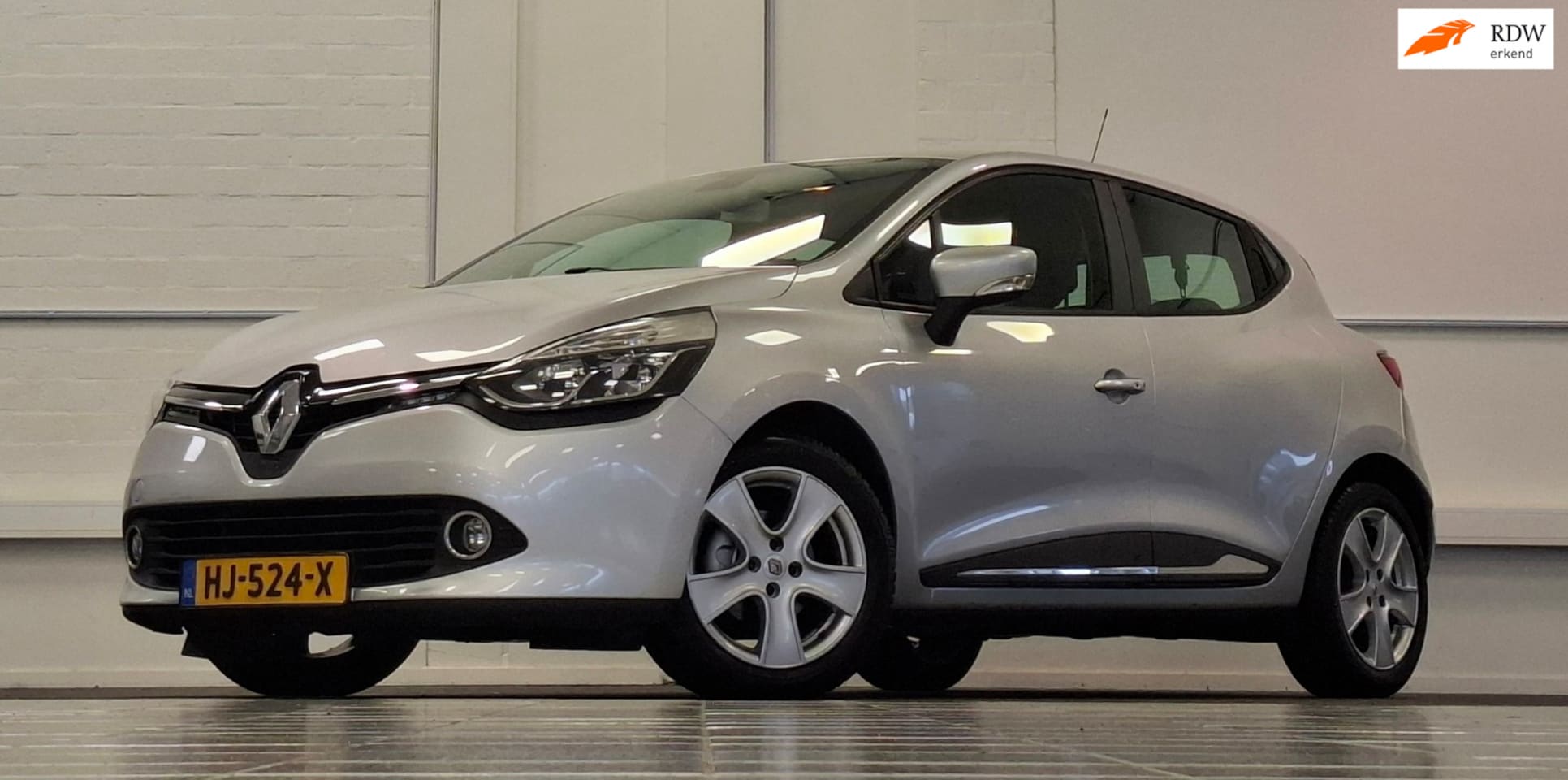Renault Clio - 1.2T Dynamique Automaat Navigatie Parkeerhulp Mooi! Garantie - AutoWereld.nl