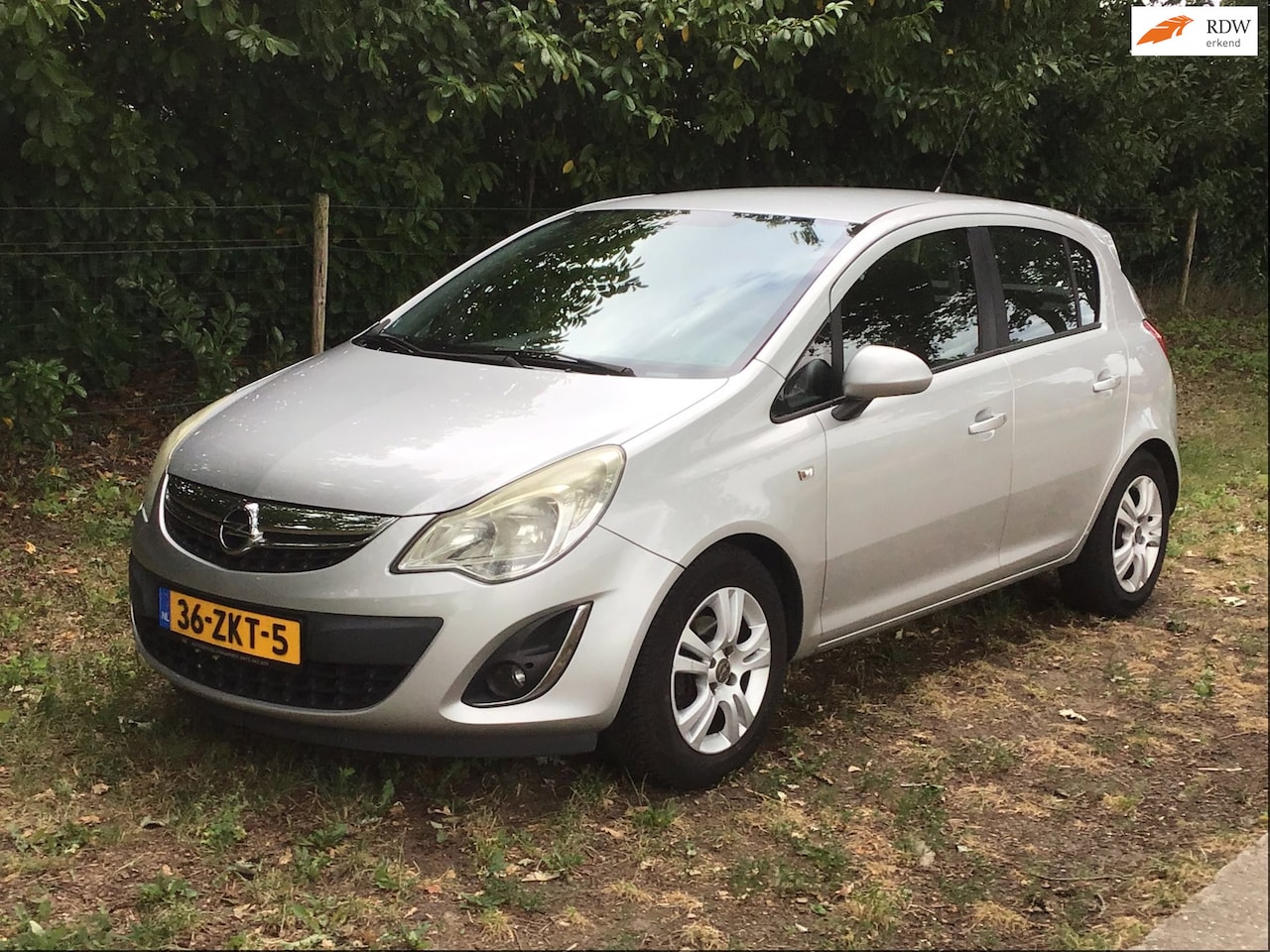 Opel Corsa - 1.2-16V Cosmo 1.2-16V Cosmo (meeneemprijs) - AutoWereld.nl