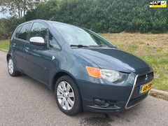 Mitsubishi Colt - 1.3 Edition Two - koude airco - Lichtmetalen velgen - Trekhaak - Geblindeerde ramen