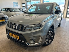 Suzuki Vitara - 1.4 Boosterjet Style Smart Hybrid Automaat| Carplay| Trekhaak| 10 jaar garantie| 1e eigena