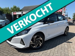 Hyundai i20 - 1.2 MPI 84pk 4-cilinder Comfort Smart *zwart dak + camera + navi + Apple/AndroidCarPlay