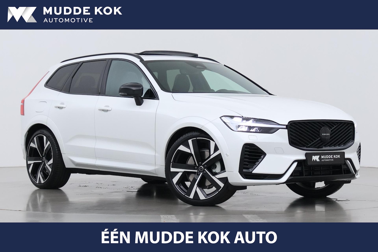 Volvo XC60 - T6 Ultra Black Edition | 22 Inch | Bowers&Wilkins | Luchtvering | Trekhaak | 360° Camera | - AutoWereld.nl