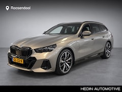 BMW 5-serie Touring - 530e M-Sport | Trekhaak | Harman Kardon | Stoelventilatie | Co-Pilot Pack | Comfort Access