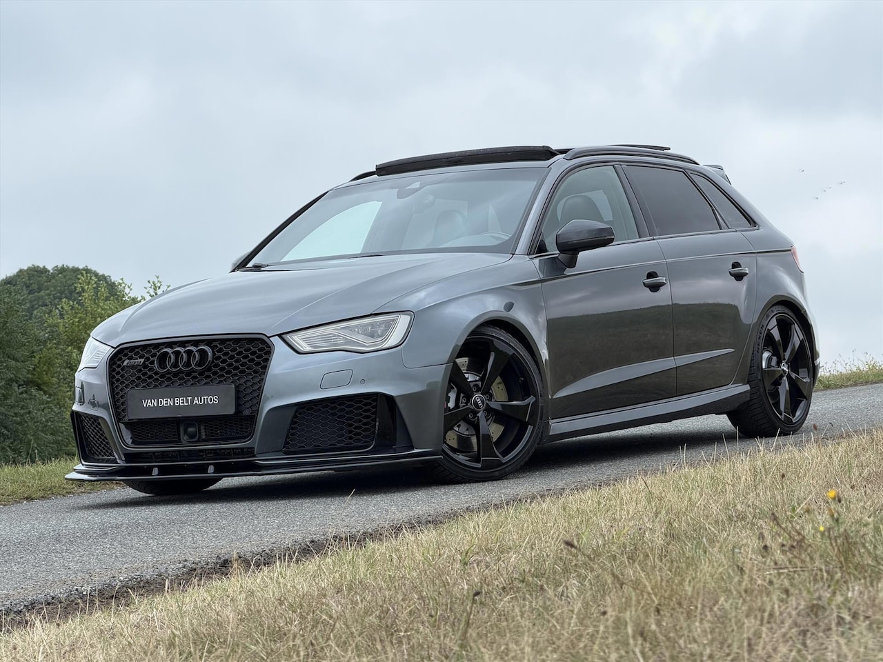 Audi RS3 - 2.5 TFSI 367PK Quattro |Pano |Carbon |Led stuur |Schaalstoelen |Sterrenhemel |Full Maxton - AutoWereld.nl