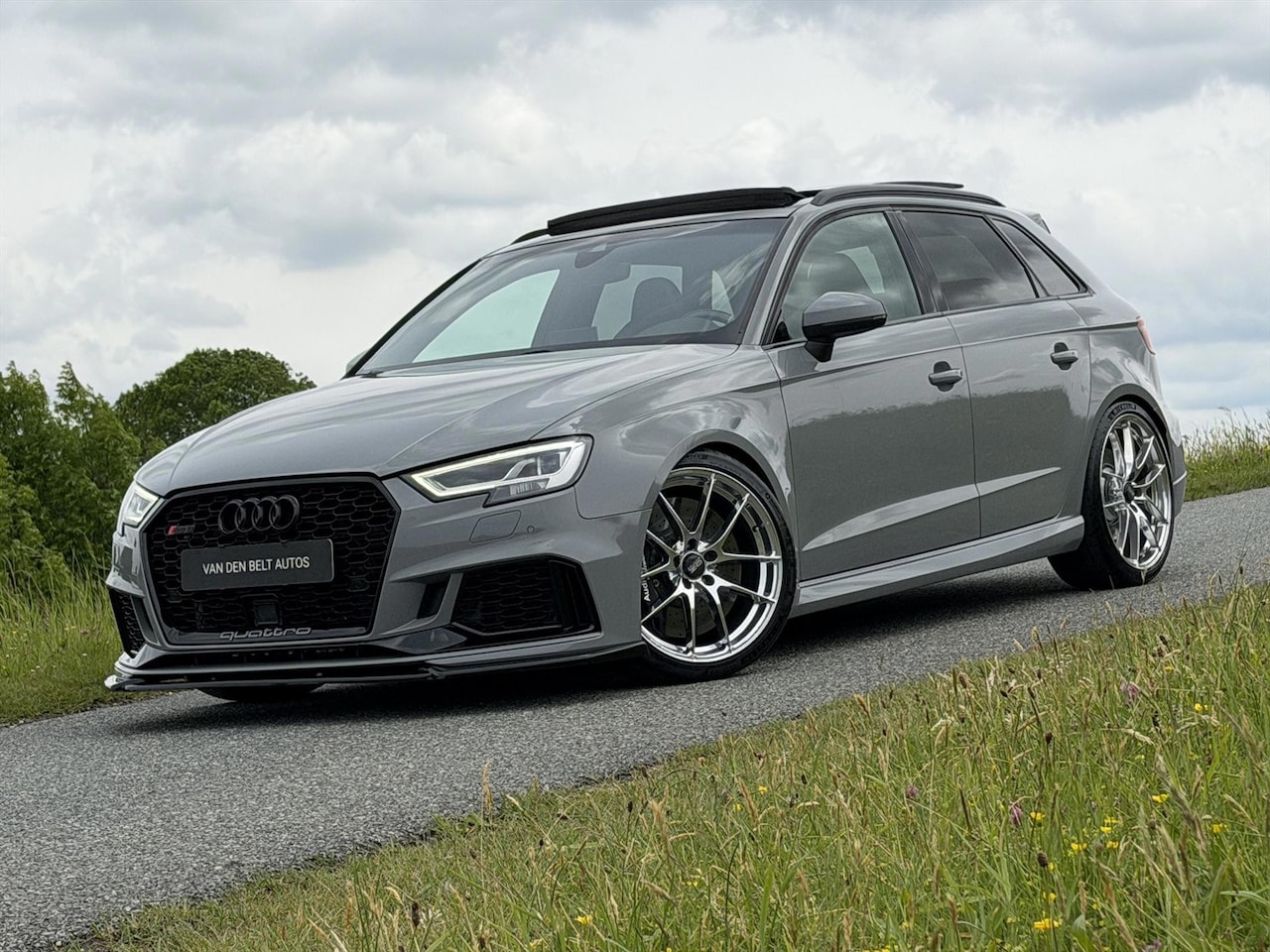Audi RS3 - 2.5 TFSI Quattro MTR700 |R8 Keramisch |TTE700 |Pano |KW Schroefset |Schaalstoelen |B&O |Ke - AutoWereld.nl