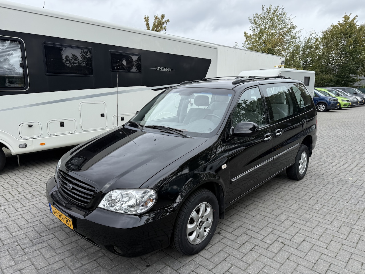 Kia Carnival - 2.5 V6 EX Automaat - Rolstoelauto 4+1 - XXL Freedom Ombouw - Bodemverlaging - Unieke Auto - AutoWereld.nl