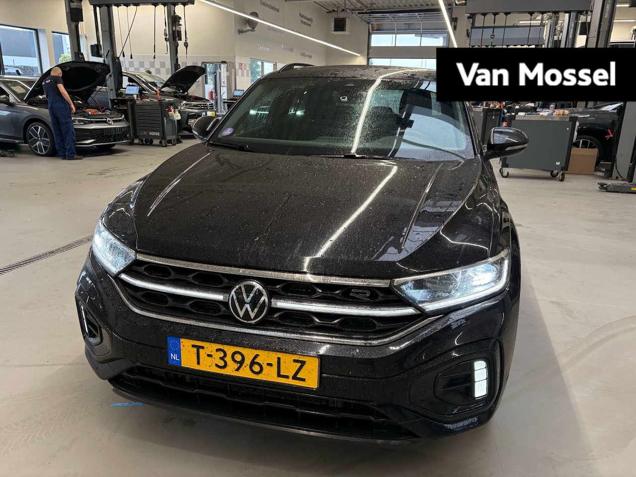 Volkswagen T-Roc - 2.0 TSI 4Motion Sport Business R | 190 PK | Trekhaak Afneembaar | Navigatie | Stoelverwarm - AutoWereld.nl
