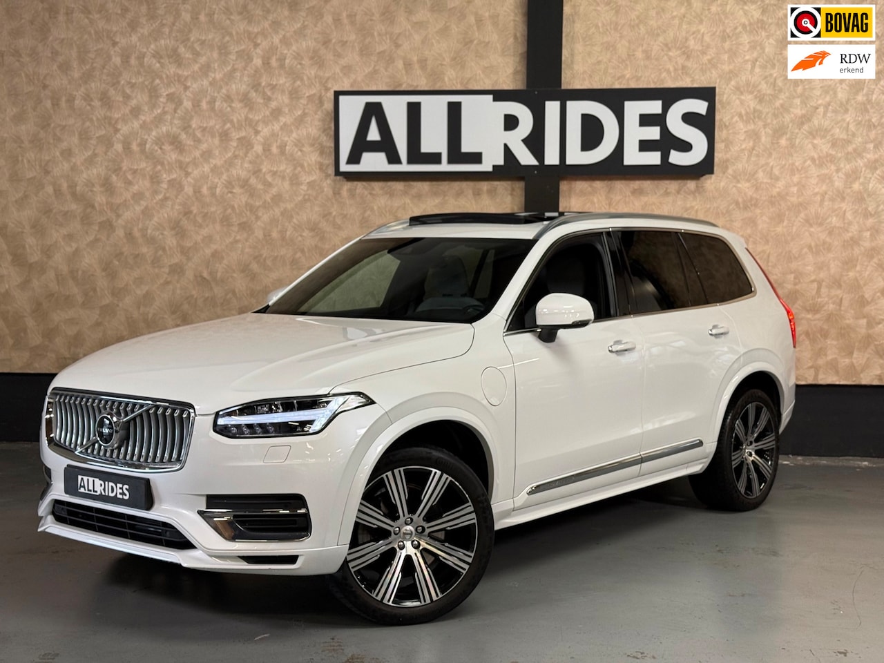 Volvo XC90 - 2.0 T8 Recharge AWD R-Design | Pano | Stuur/Stoelverwarming | Carplay | Led | H&K | 7 Zits - AutoWereld.nl