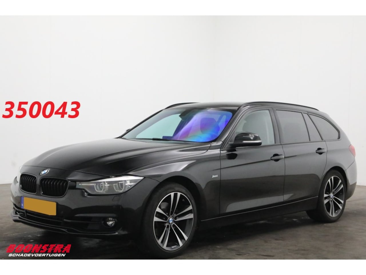 BMW 3-serie Touring - 318i Edition Sport line Shadow LED Navi Clima SHZ Leder PDC AHK - AutoWereld.nl