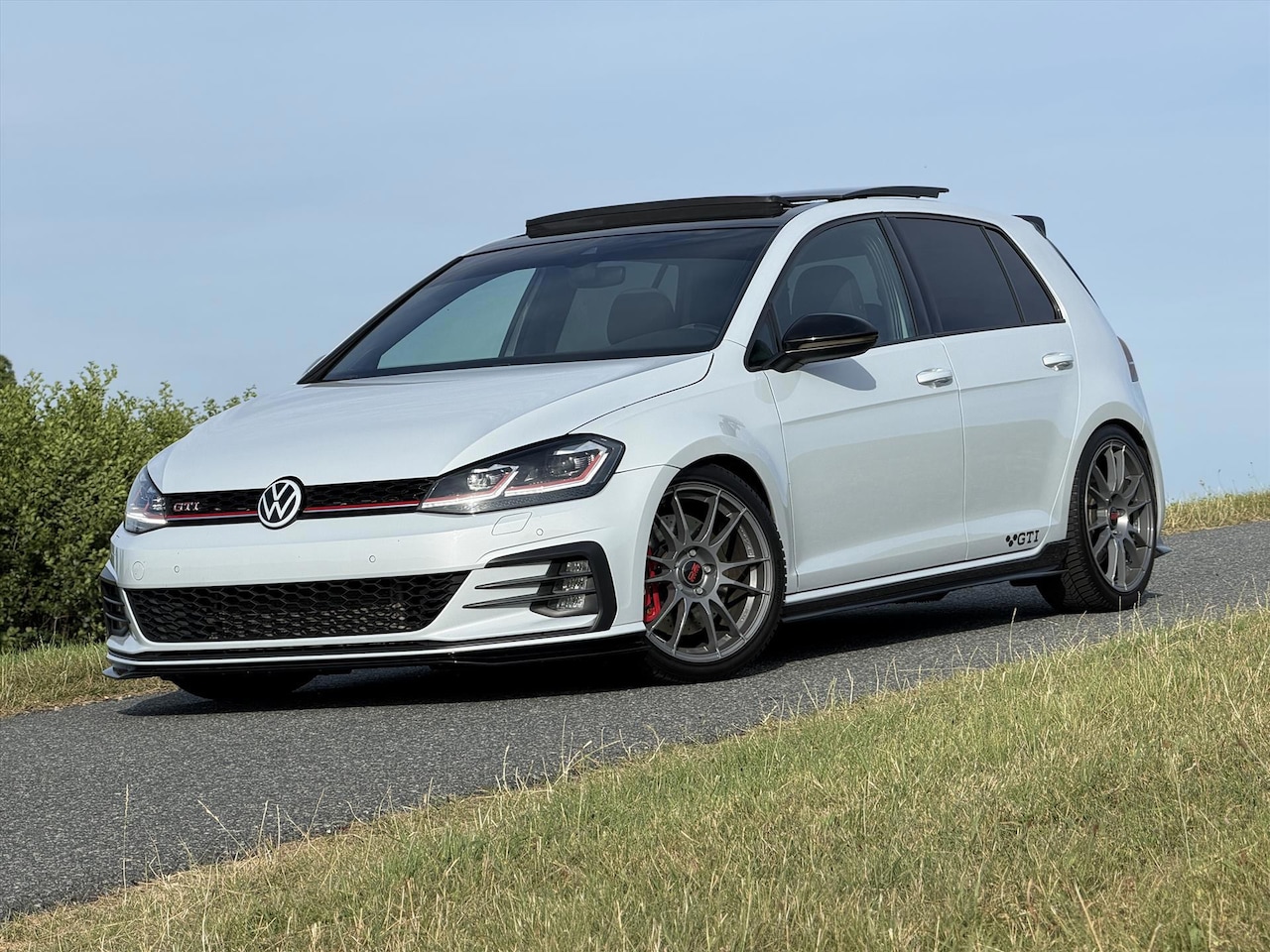 Volkswagen Golf - 7.5 2.0 TSI GTI 441PK Performance |JD Stage 4 |LM440 Hybrid Turbo / REMUS uitlaat |Pano |R - AutoWereld.nl