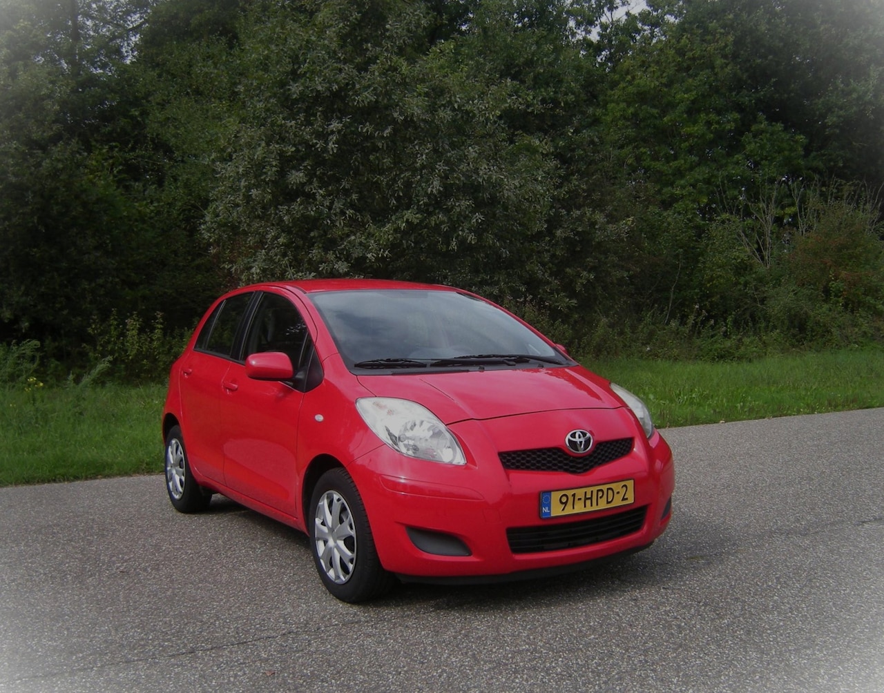 Toyota Yaris - 1.3 VVTi Aspiration . 5 Drs . Airco . Elec ramen en Spiegels . - AutoWereld.nl