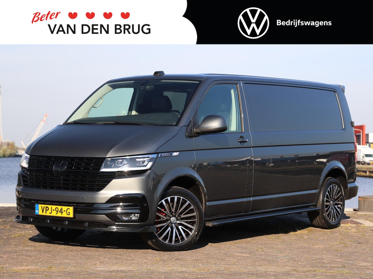 Volkswagen Transporter - 2.0 TDI 204pk L2 28 Bulli | Navigatie | ACC | Airco | LED | Camera | App connect | Leer | - AutoWereld.nl