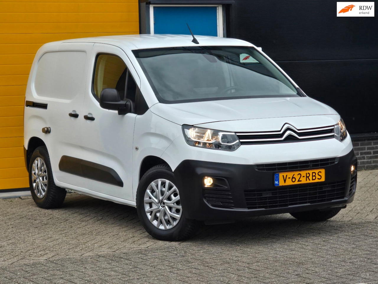 Citroën Berlingo - 1.2 / AUT / 3 Zits / Navi / Airco / Cruise Control / Schuifdeur / F1 Flippers / Extra Slot - AutoWereld.nl