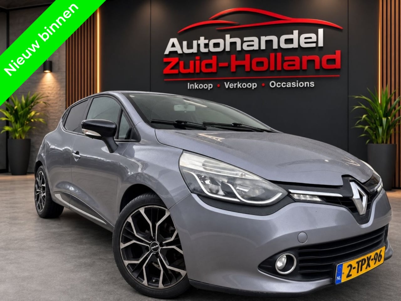 Renault Clio - 1.5 dCi Cruisecontrol Clima Navi Bleutooth - AutoWereld.nl