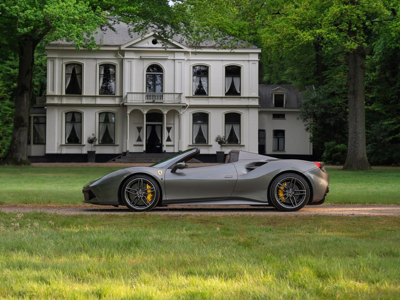 Ferrari 488 - Spider | Atelier Car | New Power 07-2027 | Lift | Racing seats | Akrapovic | Veel carbon! - AutoWereld.nl