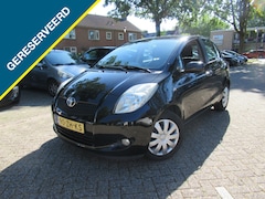 Toyota Yaris - 1.3 VVTi Sol I Gr. Beurt+APK+Garantie 12M I ZUINIG + BETROUWBAAR