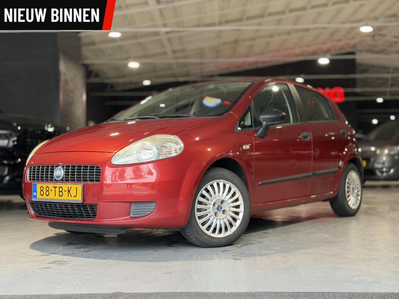 Fiat Punto - 1.2 Dynamic Airco Nieuwe APK - AutoWereld.nl