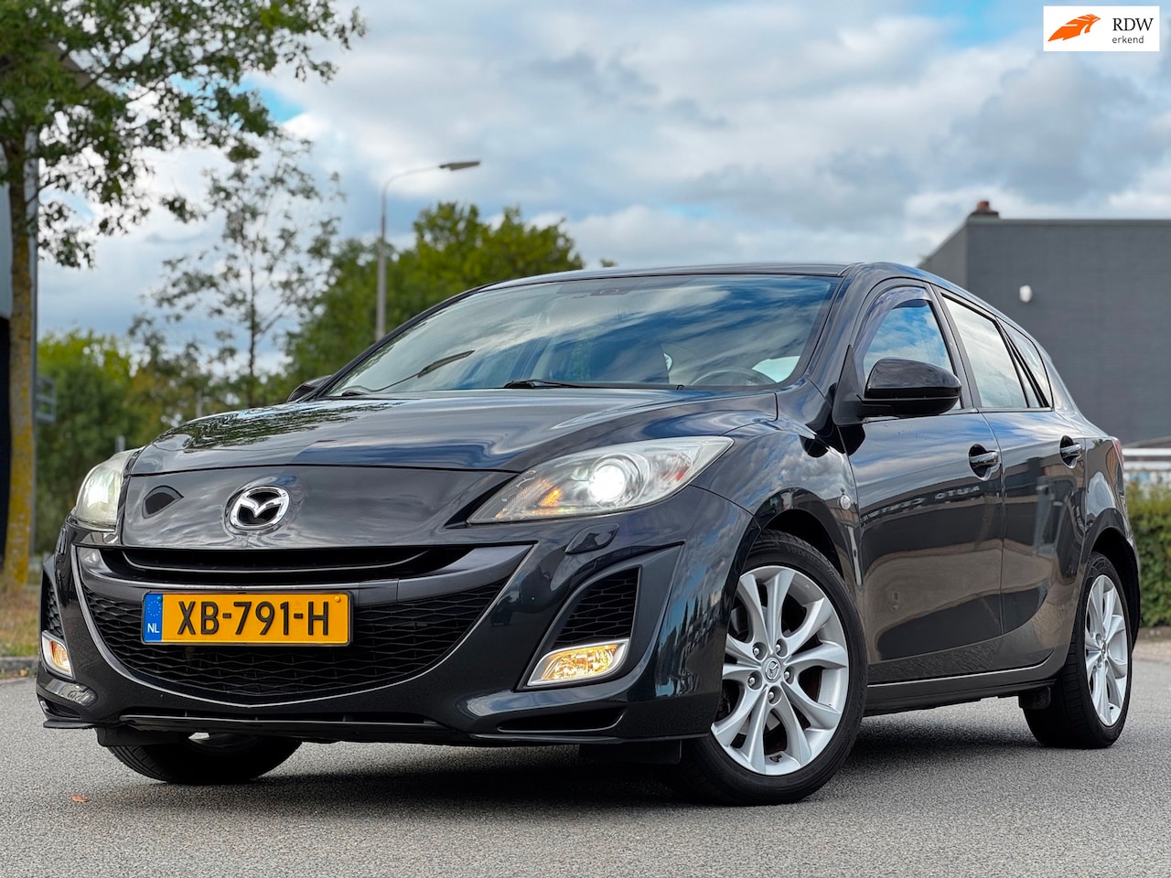 Mazda 3 - 2.0 TS Plus|AUT|XENON|TREKHAAK|STOELVERW|PDC| - AutoWereld.nl