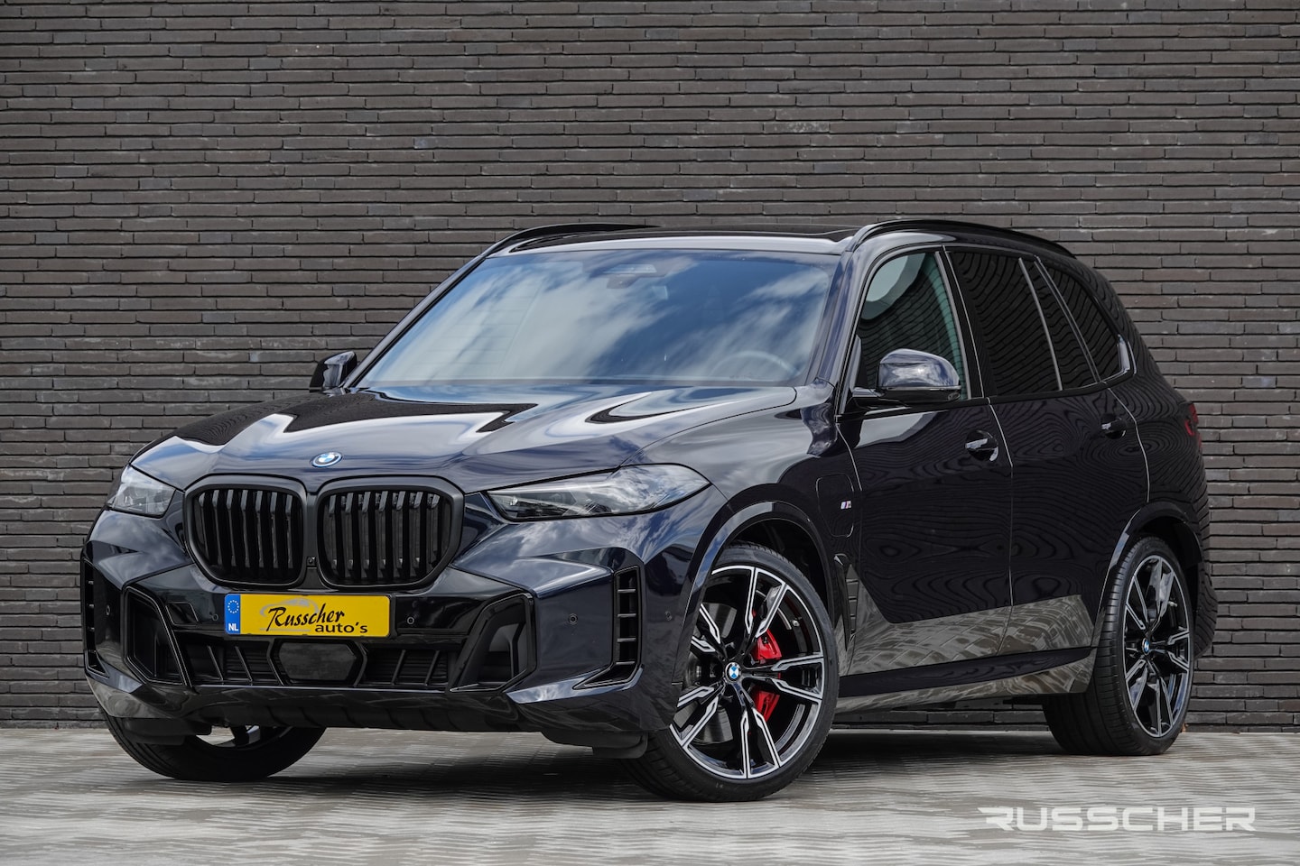 BMW X5 - xDrive50e 490Pk X-Drive | M-Sport Pro | Shadowline | Luchtvering | Panoramadak | 360° Came - AutoWereld.nl