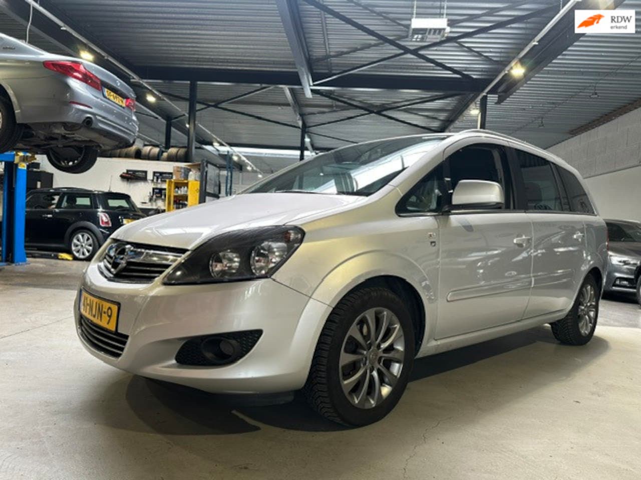 Opel Zafira - 1.8 111 years Edition/ 7 persoons/Dealer onderhouden/Apk nieuw - AutoWereld.nl