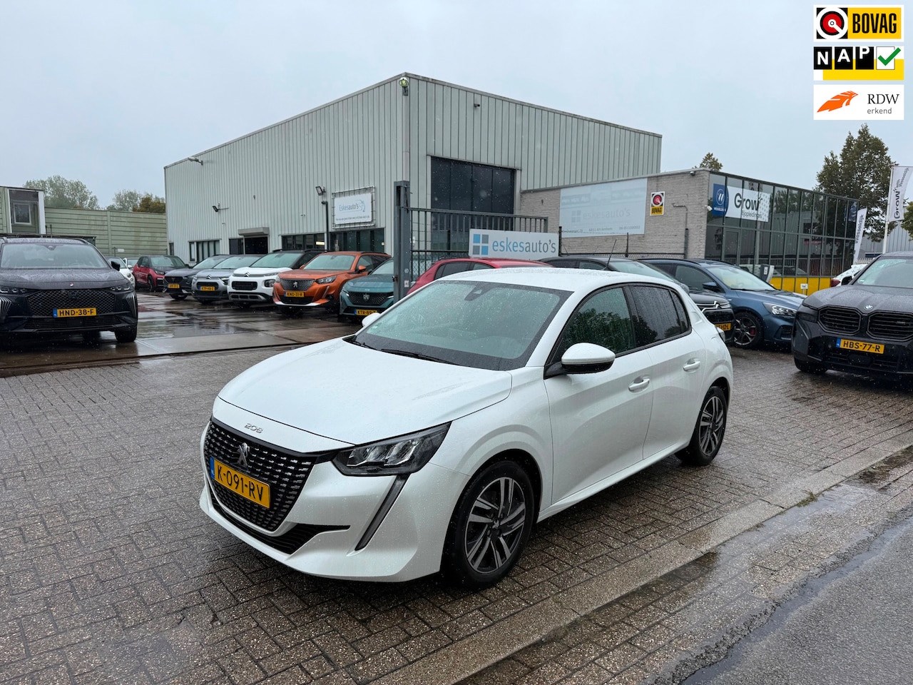 Peugeot 208 - 1.2 PureTech Allure 1.2 PureTech Allure, Automaat, NAP, Keyless, BTW auto, 1ste eigenaar - AutoWereld.nl
