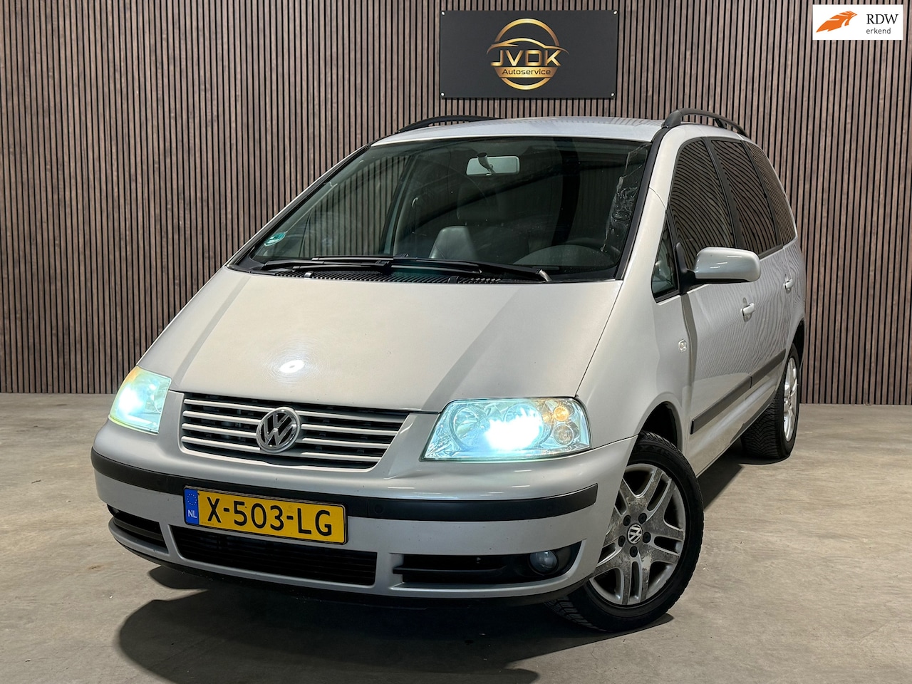 Volkswagen Sharan - 2.0 Automaat 7-Persoons Leder Stoelverw. Clima - AutoWereld.nl