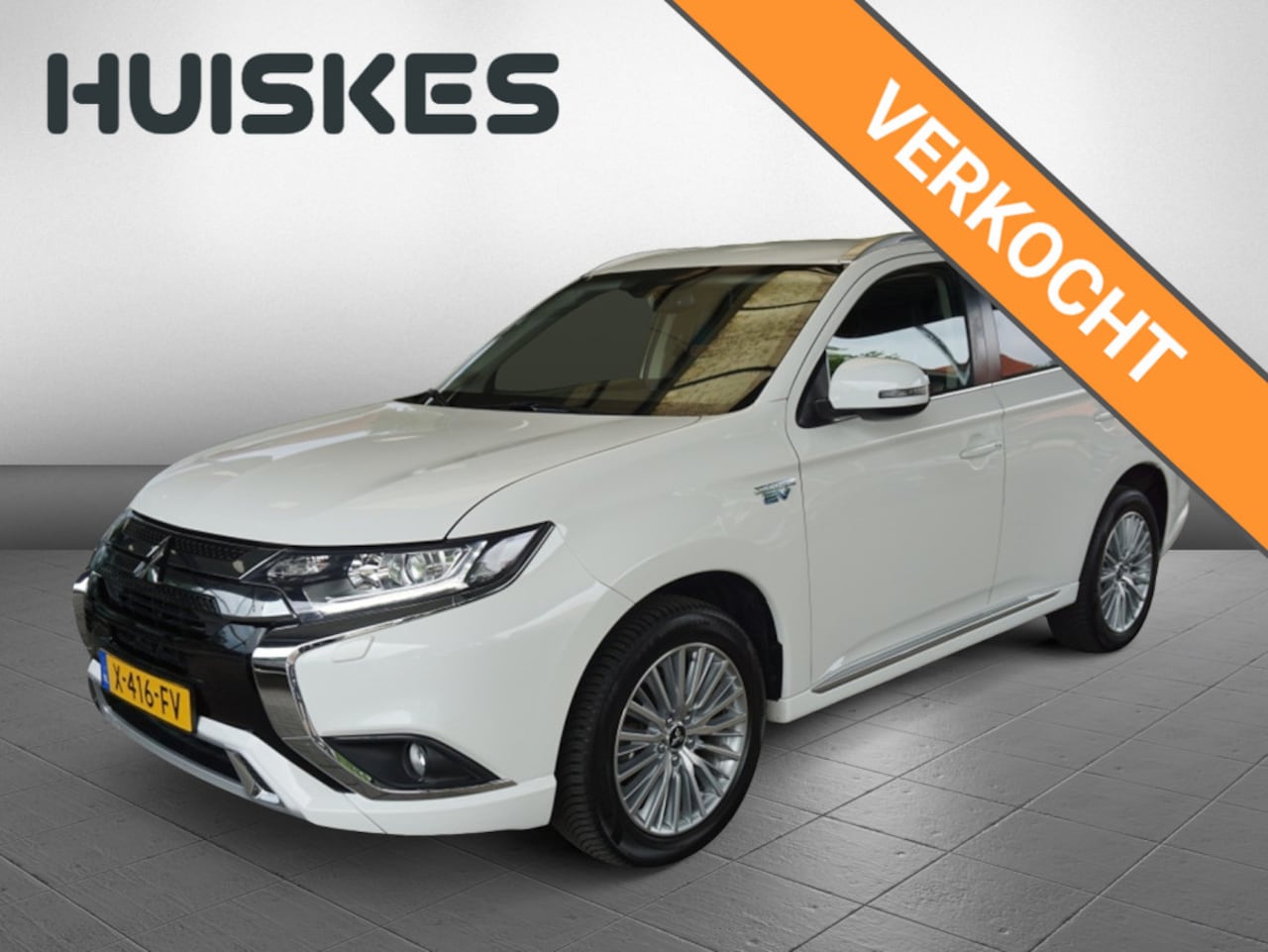 Mitsubishi Outlander - 2.4 PHEV Pure+ 4WD | Carplay | Camera | Half-leder | Stoelverw. - AutoWereld.nl