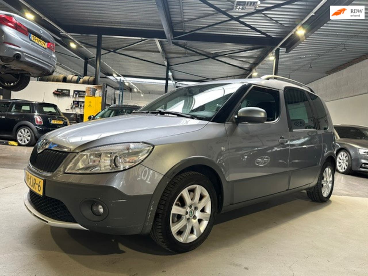 Skoda Roomster - 1.2 TSI Elegance/Dealer onderhouden/Trekhaak/Apk nieuw - AutoWereld.nl