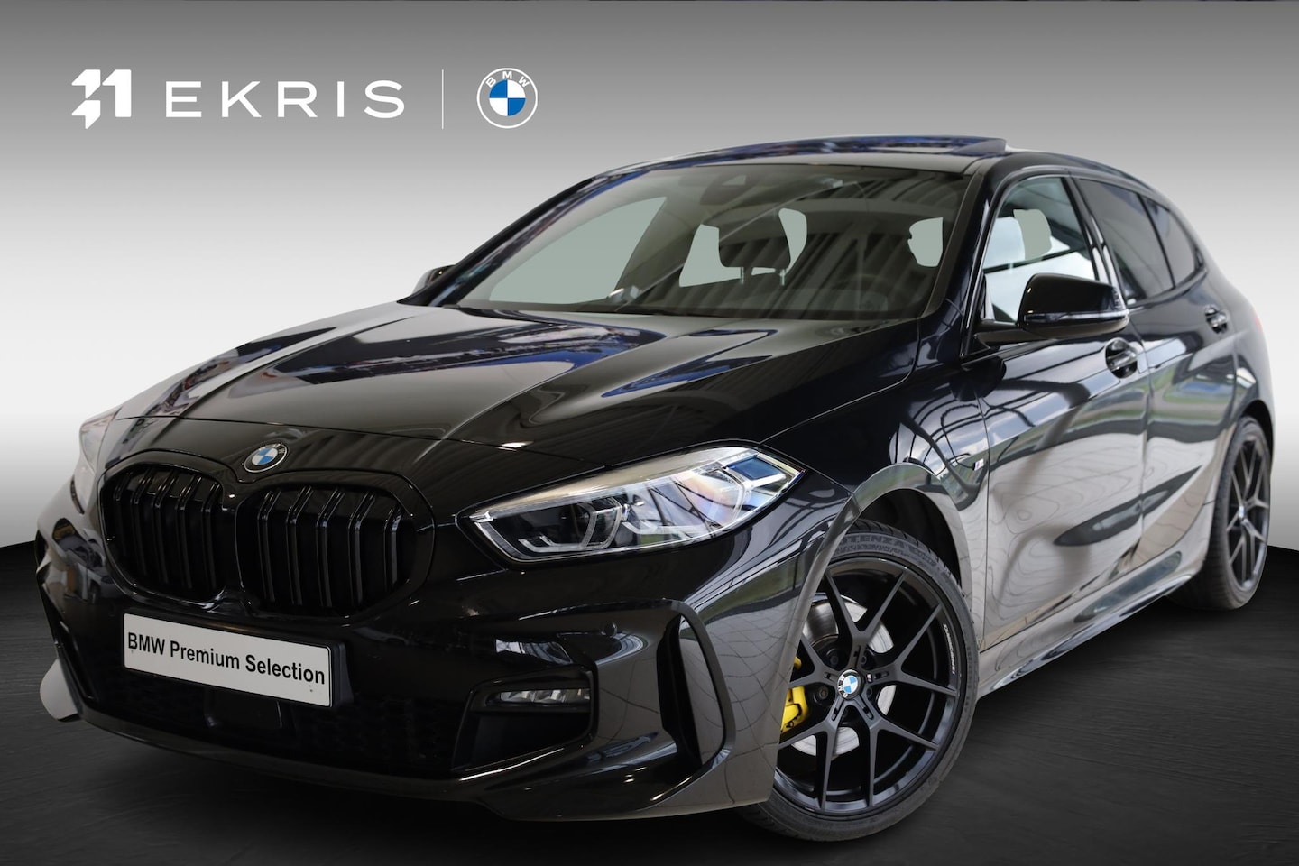 BMW 1-serie - 118i M Sport | Panoramadak Elektrisch | Getint Glas - AutoWereld.nl