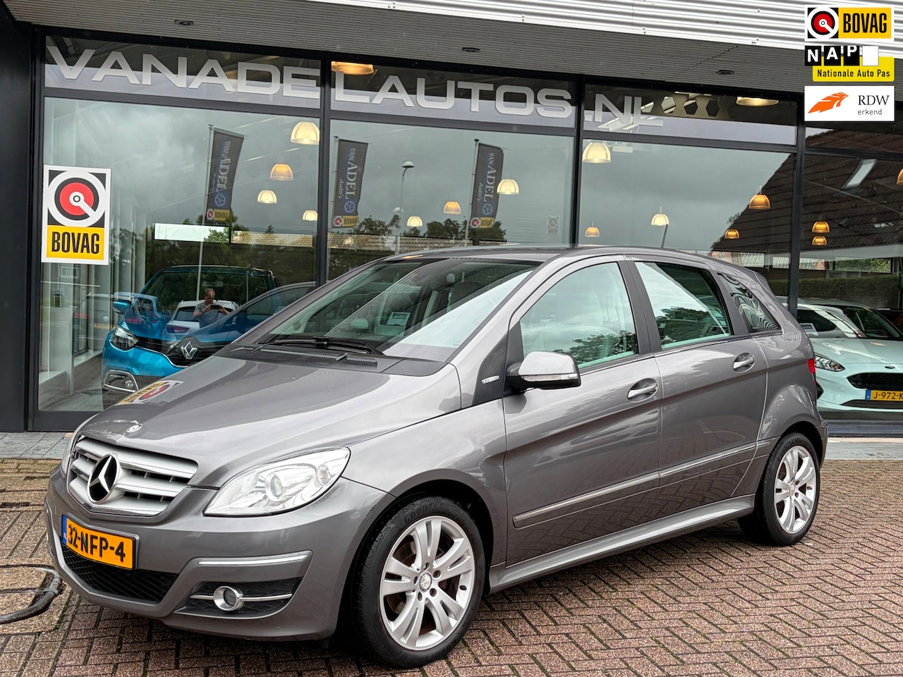 Mercedes-Benz B-klasse - 180 Clima Cruise Trekhaak NL-Auto NAP Dealeronderhouden! - AutoWereld.nl
