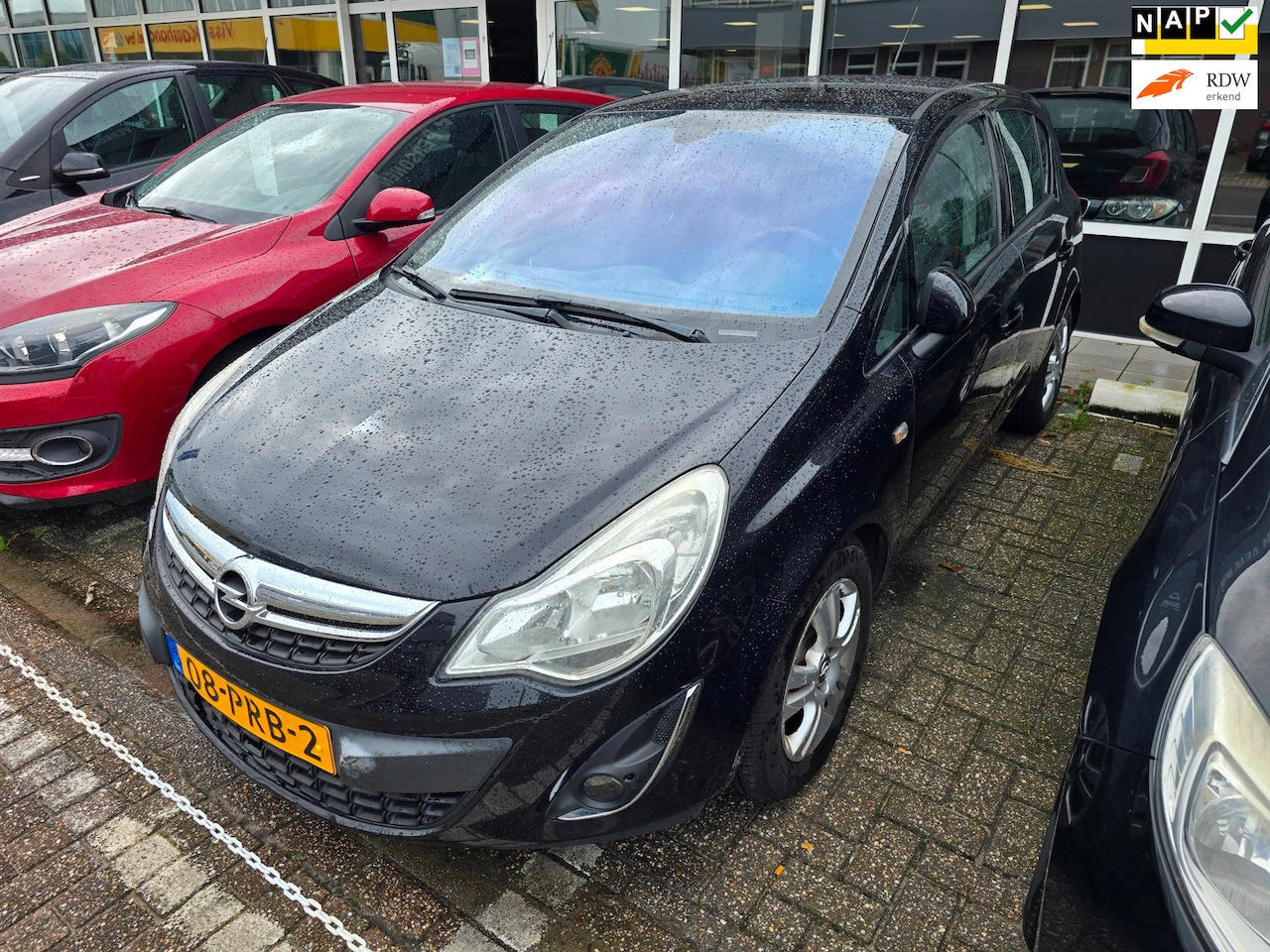 Opel Corsa - 1.3 CDTi EcoFlex S/S Cosmo airco boekjes nap navi - AutoWereld.nl
