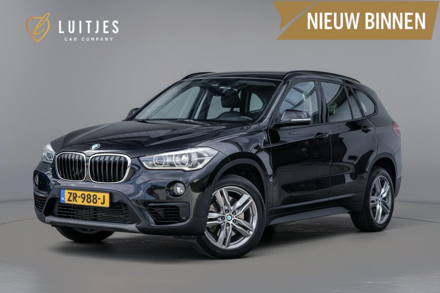 BMW X1 - sDrive20i 192pk High Executive NL-auto|1e-eig.|Leder|Head-up|Elek-a.klep.|Dealer-onderhoud - AutoWereld.nl