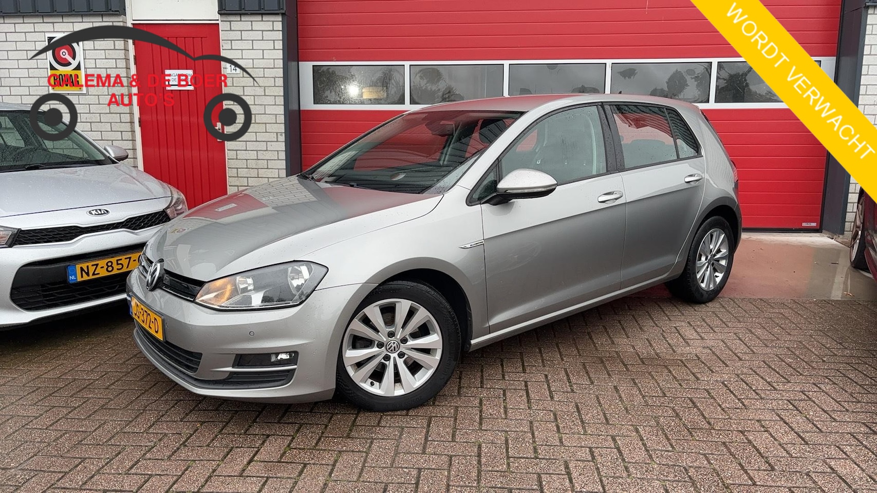 Volkswagen Golf - 1.0 TSI Comfortline NAVI / CLIMA / PDC / BLUETOOTH / CRUISE / DAB+ / NL-AUTO - AutoWereld.nl