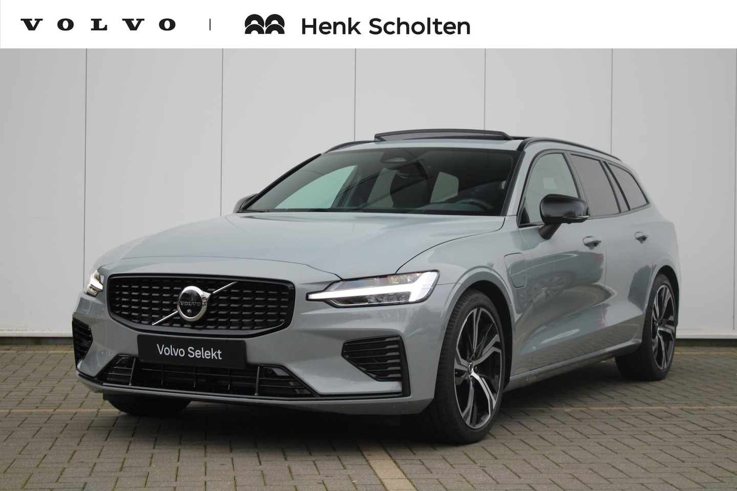 Volvo V60 - T6 350PK Plug-in hybrid AWD Plus Dark | Bowers&Wilkins high-end audio | Panoramadak met sc - AutoWereld.nl