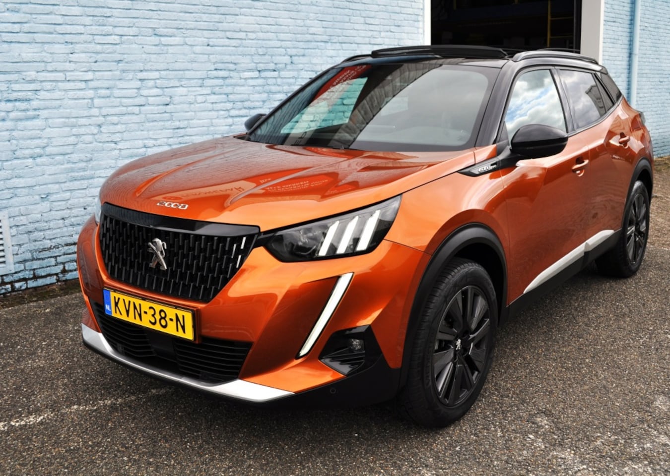Peugeot 2008 - 1.2 GT-Aut. pano nav mlv key-less - AutoWereld.nl