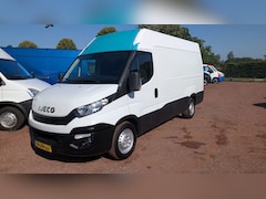 Iveco Daily - 35S14V 2.3 L2H2 Automaat / Cruise 3500KG Trekhaak