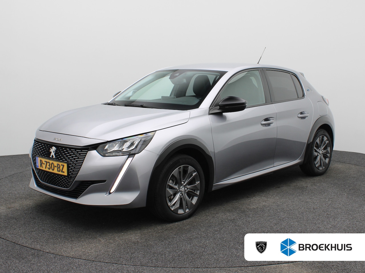 Peugeot e-208 - EV Allure 50 kWh | SOH 93% | Carplay | Cruise | Parkeersensoren | Clima | - AutoWereld.nl