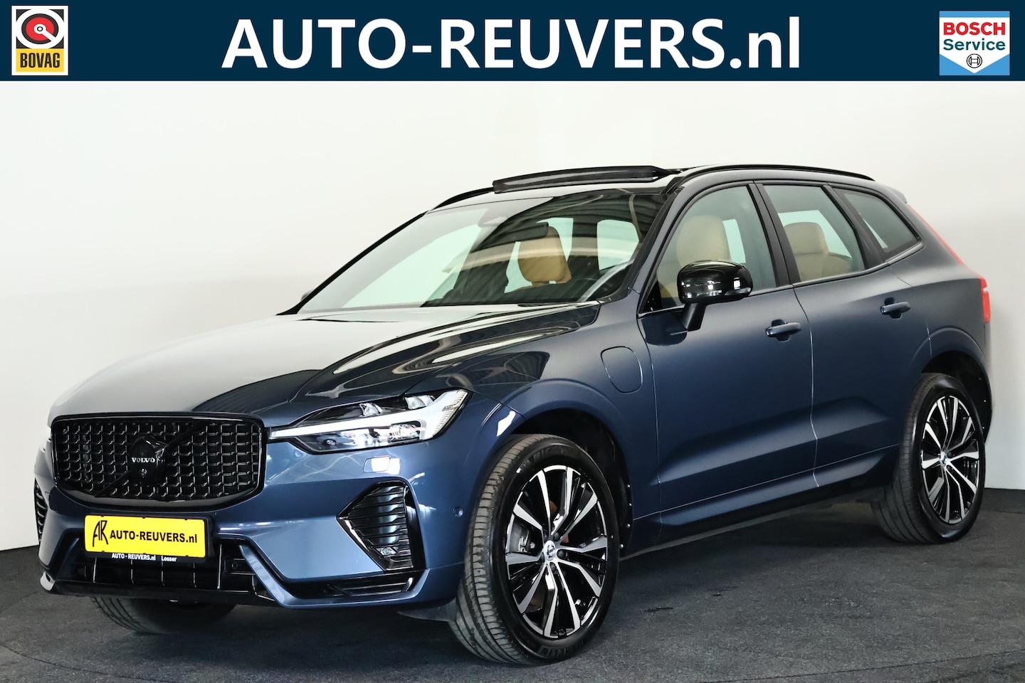 Volvo XC60 - 2.0 T8 Plug-in hybrid AWD Ultimate Dark / SOH 99% / Pano / B&W / HUD / Massage - AutoWereld.nl