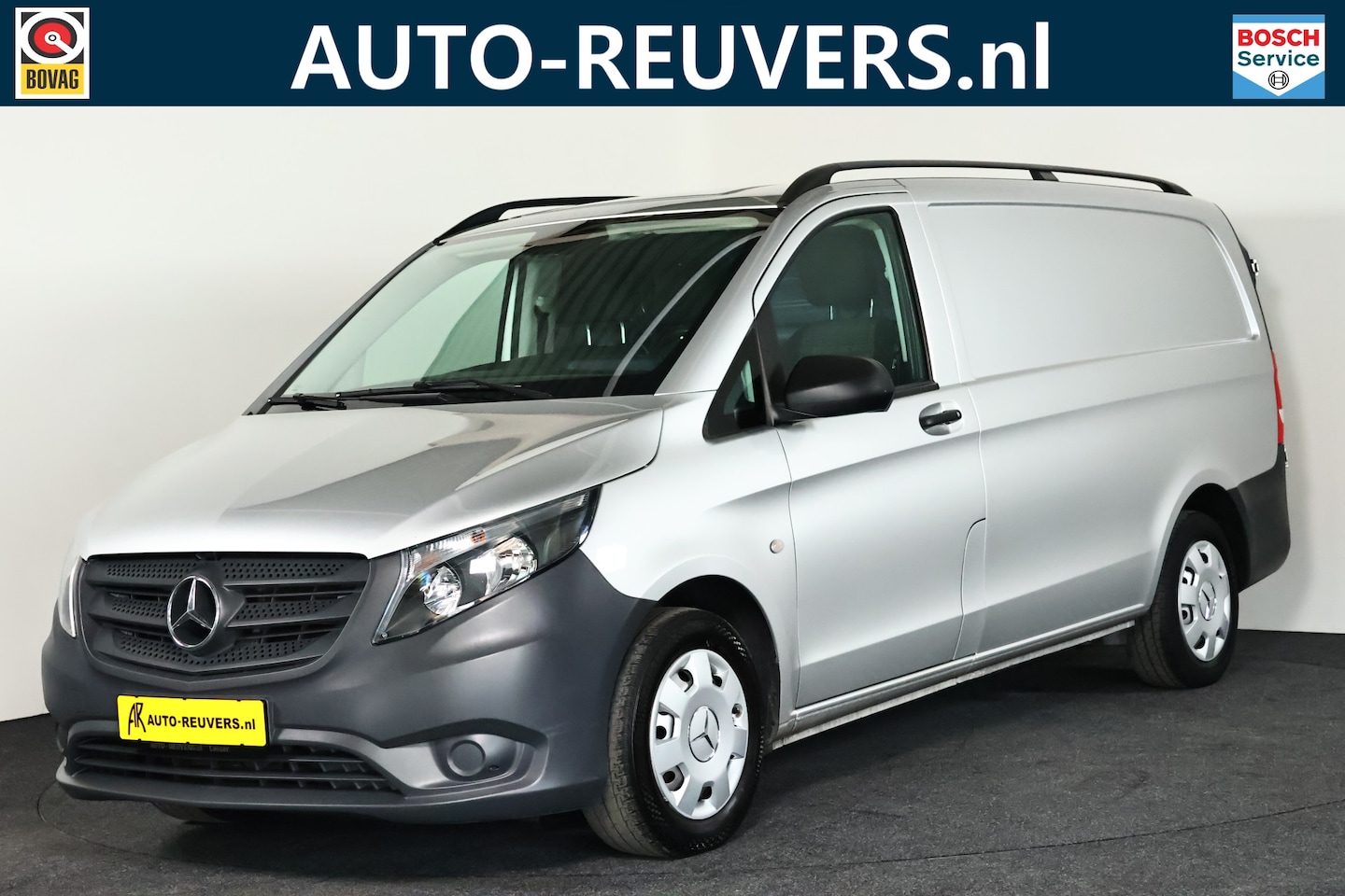 Mercedes-Benz Vito - 111 CDI Lang / Airco / 3 zits / Trekhaak - AutoWereld.nl
