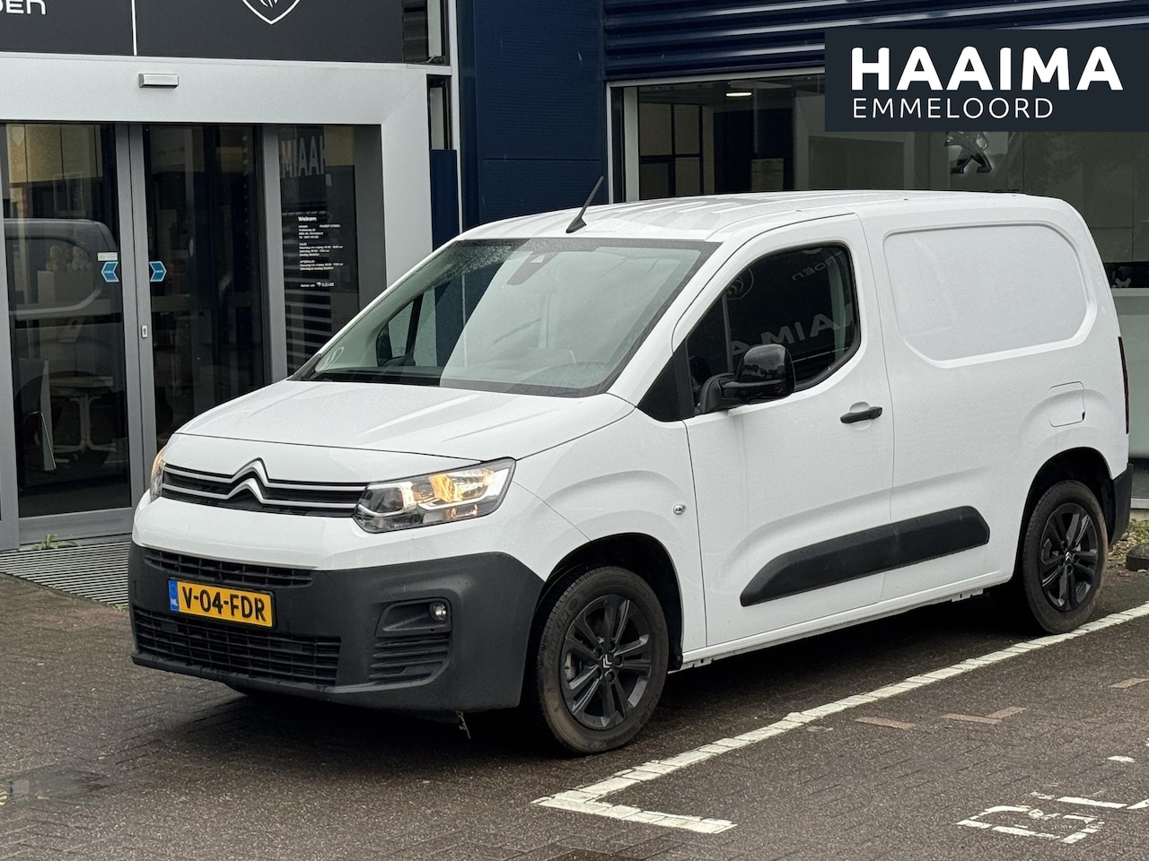 Citroën Berlingo - 1.5 BlueHDi 100 S&S L1 | Airco | Camera | Navigatie | Trekhaak | Betimmering | Parkpilot | - AutoWereld.nl