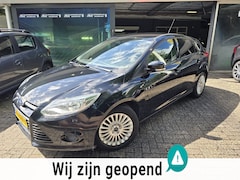 Ford Focus - 1.0 EcoBoost Trend | 2E EIGENAAR | 3/6 OF 12MND GARANTIE | NAVI | AIRCO | PDC |
