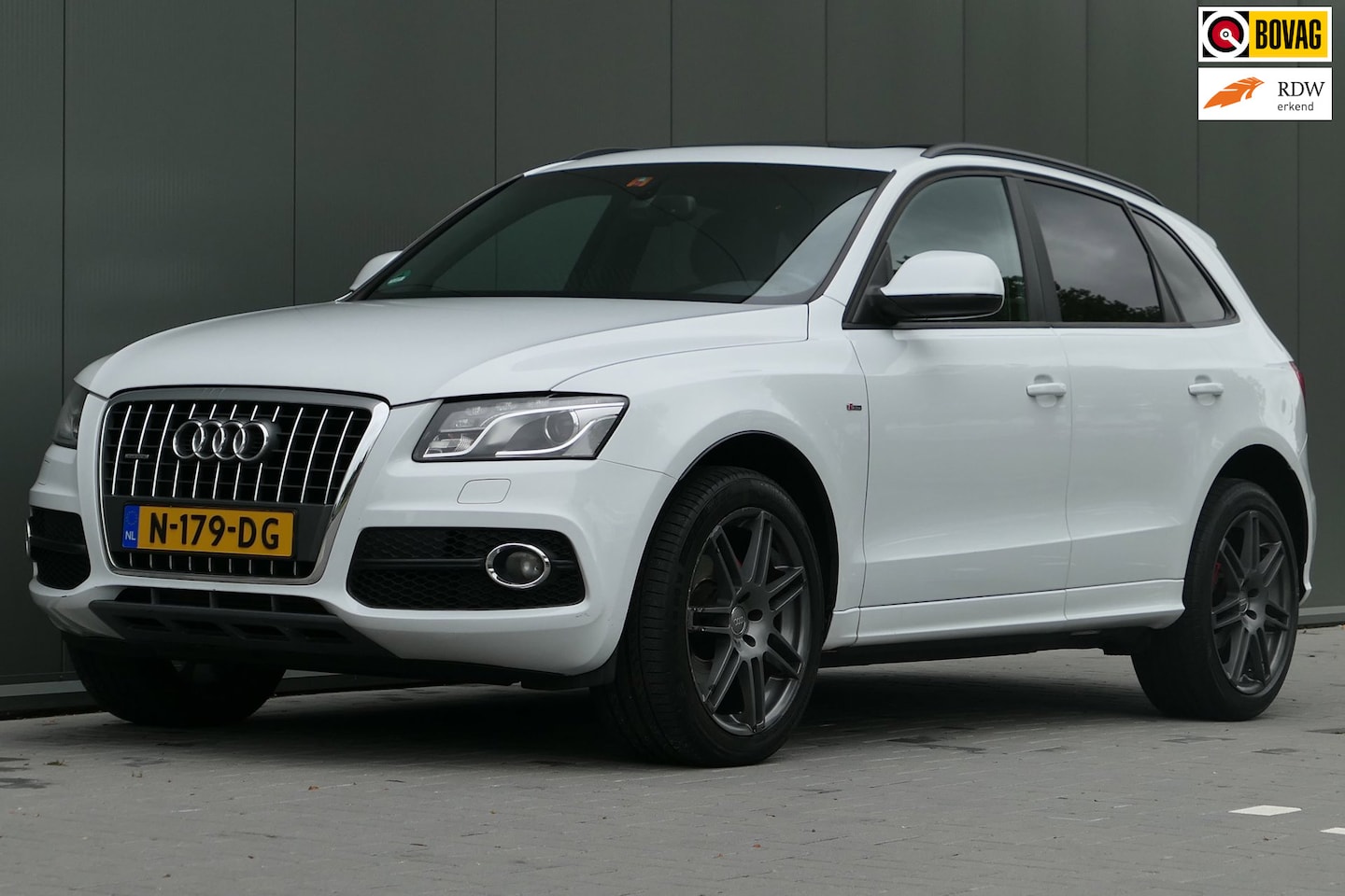 Audi Q5 - 2.0 TFSI quattro S-Line Panorama Bang&Olufsen Trekhaak Leder - AutoWereld.nl