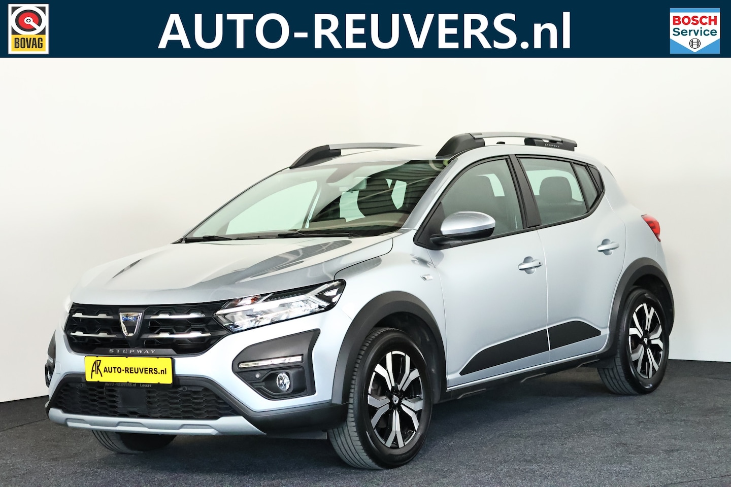 Dacia Sandero Stepway - 1.0 TCe 90 Comfort CarPlay / Cruise control / Bluetooth / Navi - AutoWereld.nl