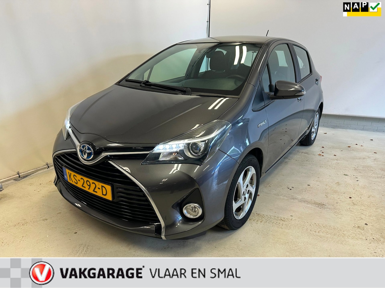 Toyota Yaris - 1.5 Hybrid Trend- 5 deurs-1e eigenaar-Camera-Navigatie-dealer onderhouden. - AutoWereld.nl