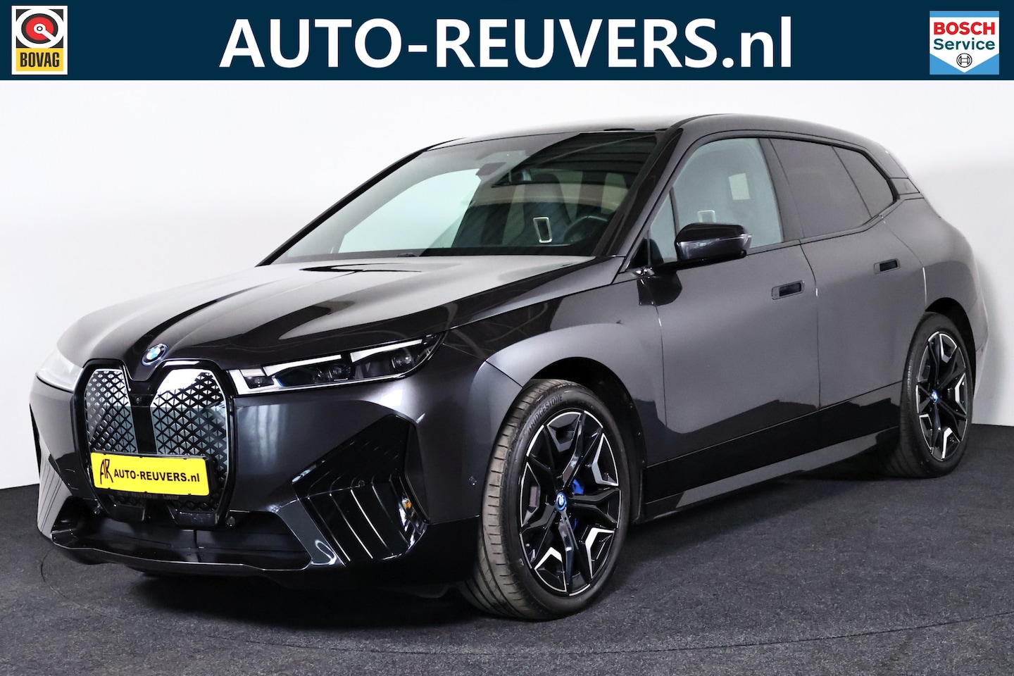 BMW iX - xDrive40 M-Sport SKY Edition 77 kWh / Panorama / HarmanKardon / 3D Camera / Trekhaak - AutoWereld.nl