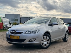 Opel Astra - 1.4 Selection