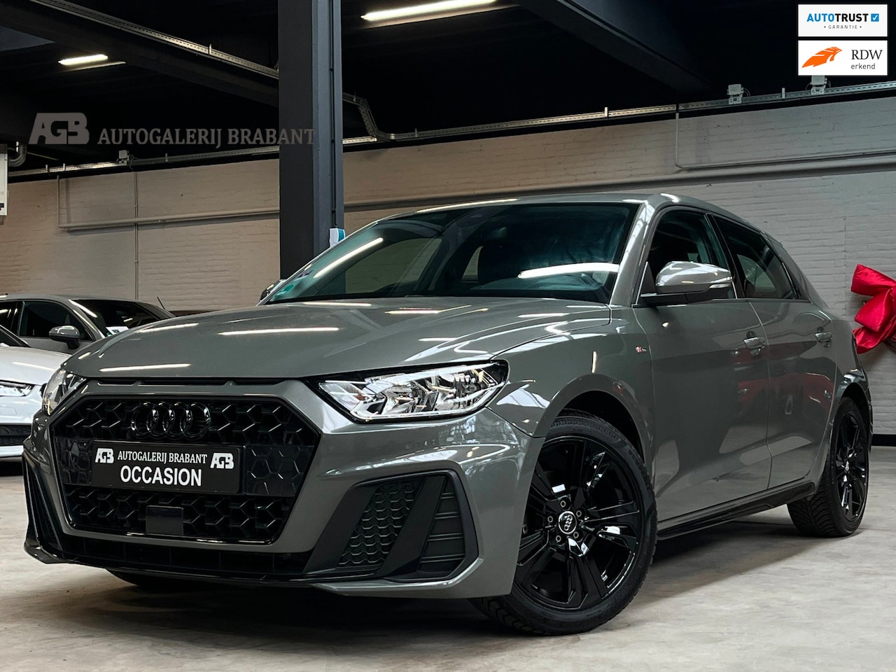 Audi A1 Sportback - 30 TFSI S Line Stoelverwarming/Rijstrookassistentie/Automaat - AutoWereld.nl