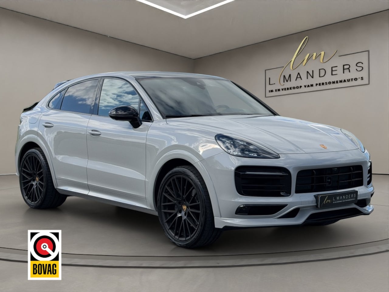 Porsche Cayenne Coupé - 3.0 E-Hybrid 2021 KRIJT | Sport Chrono | Burmester - AutoWereld.nl